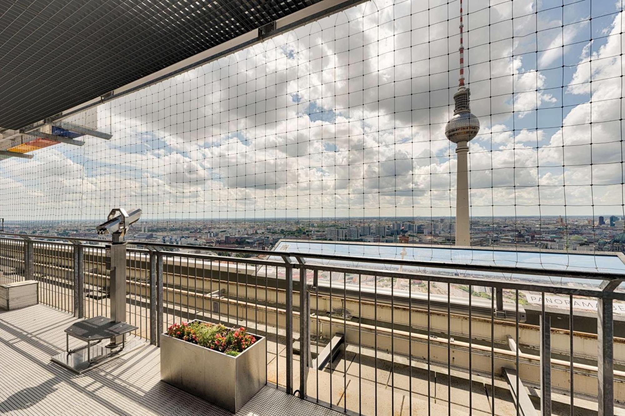 Park Inn By Radisson Berlin Alexanderplatz Esterno foto Panorama