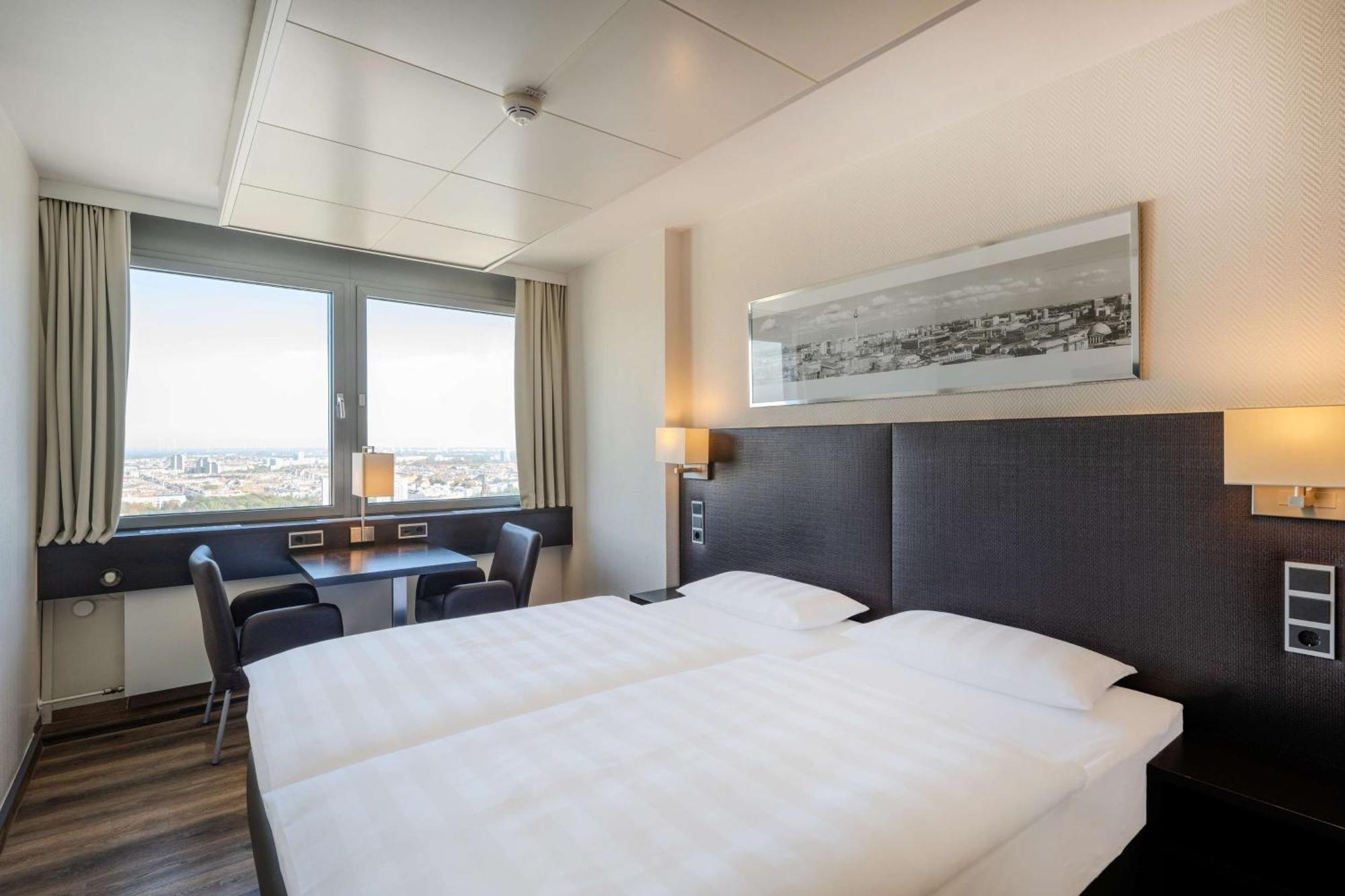 Park Inn By Radisson Berlin Alexanderplatz Esterno foto